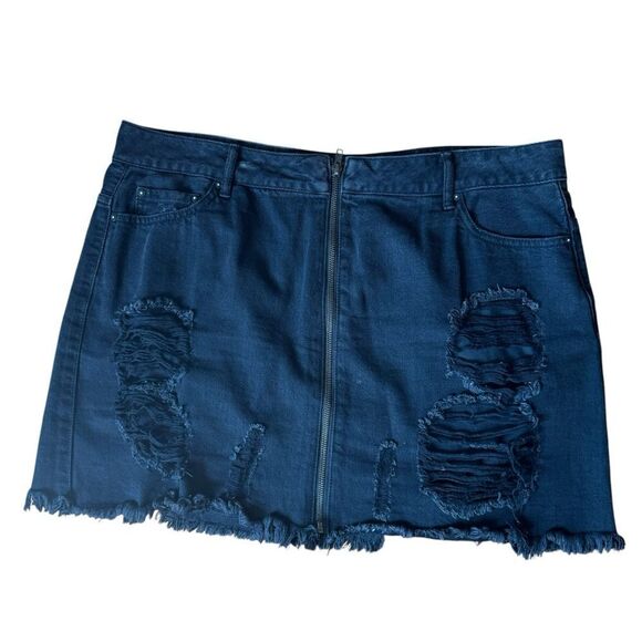 Forever 21 F21 Black Distressed Zip Front Mini Skirt - Picture 1 of 7